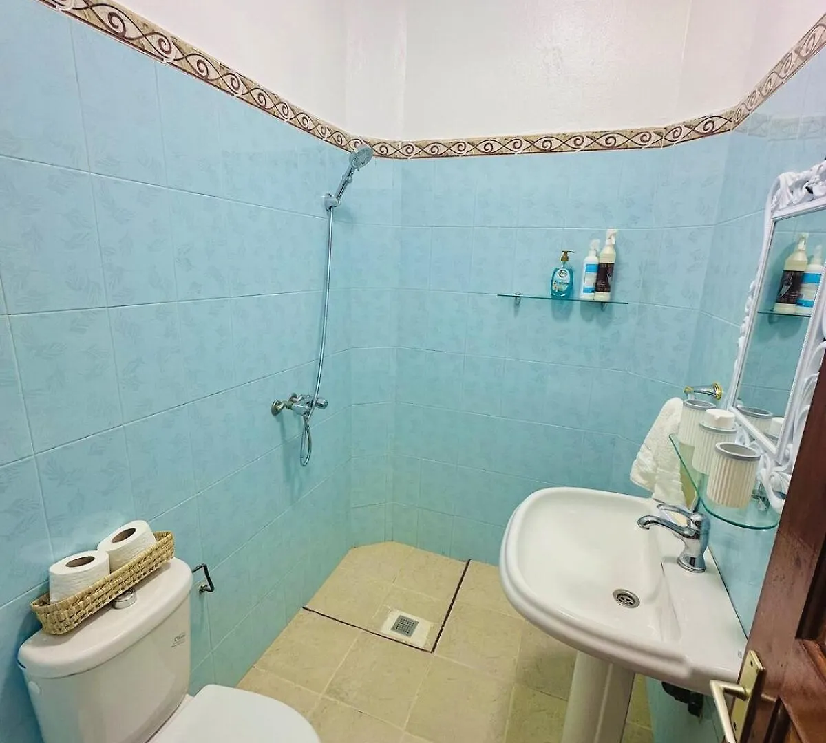 אסאוירה Bohemian Apartment